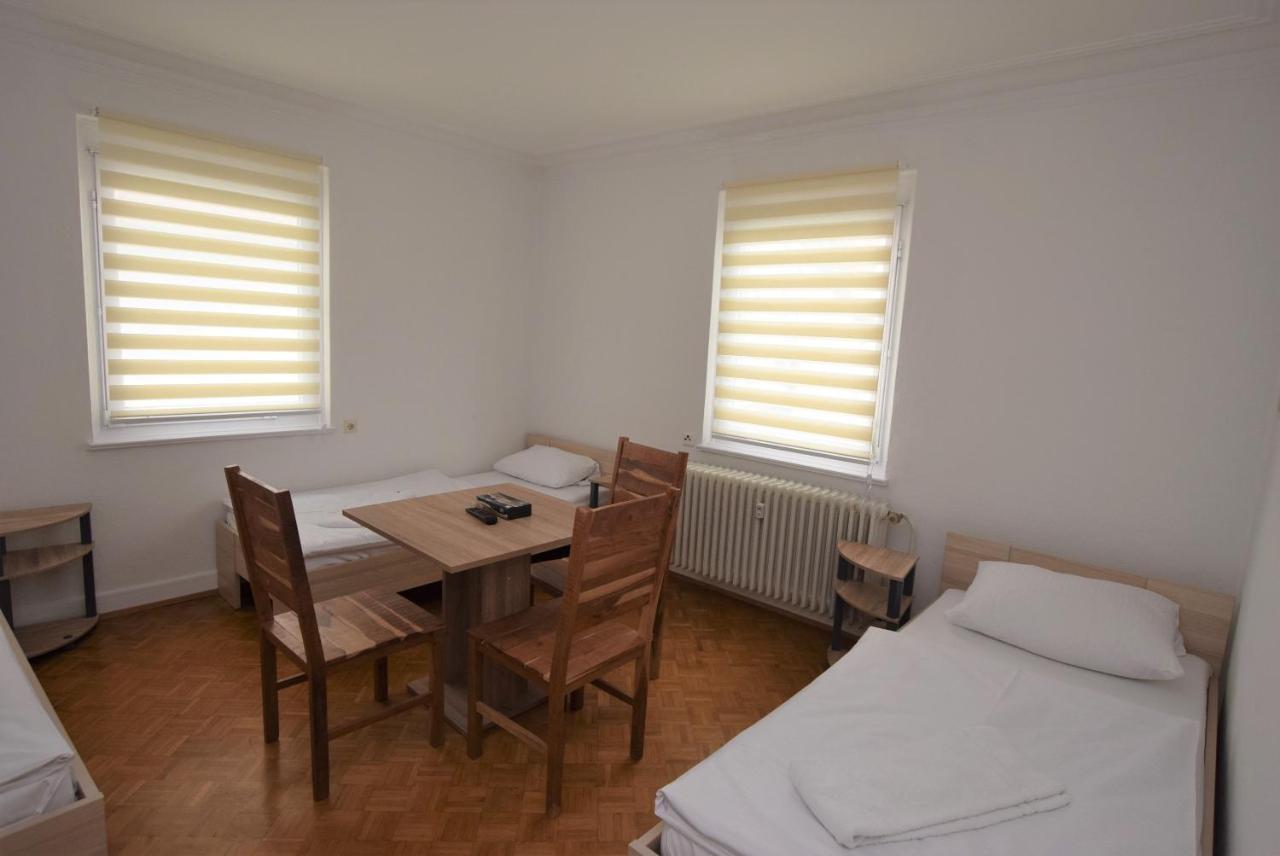 Nuertingen Zimmer Exterior foto