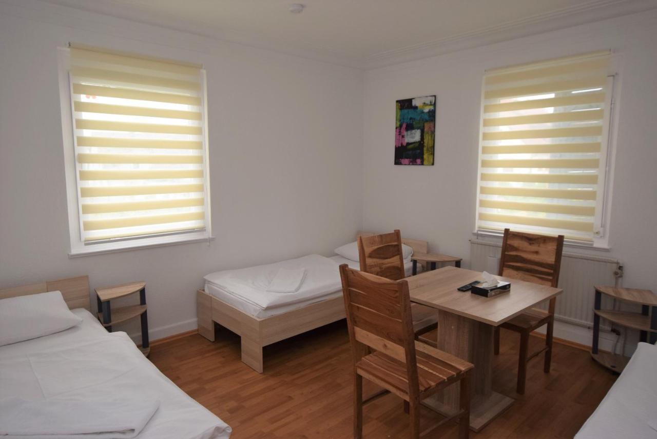 Nuertingen Zimmer Exterior foto