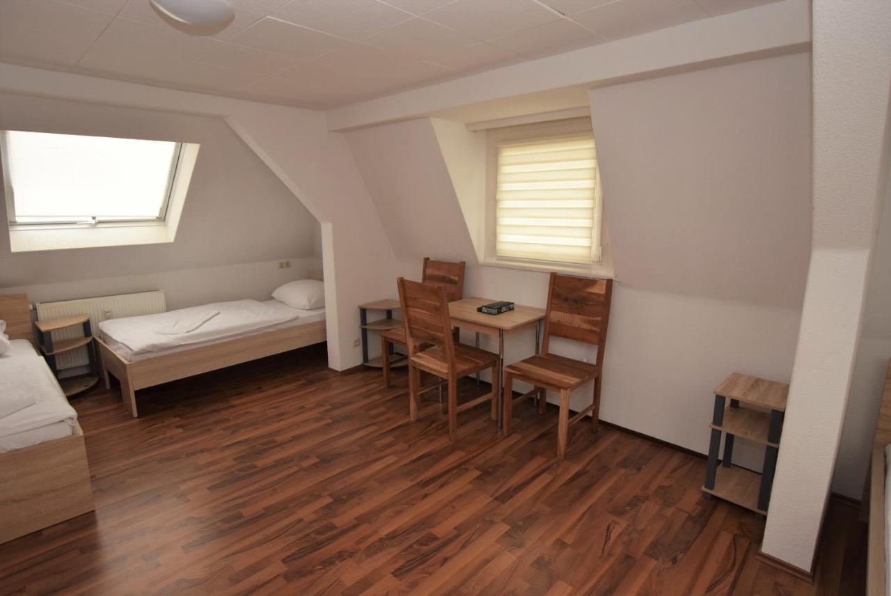 Nuertingen Zimmer Exterior foto