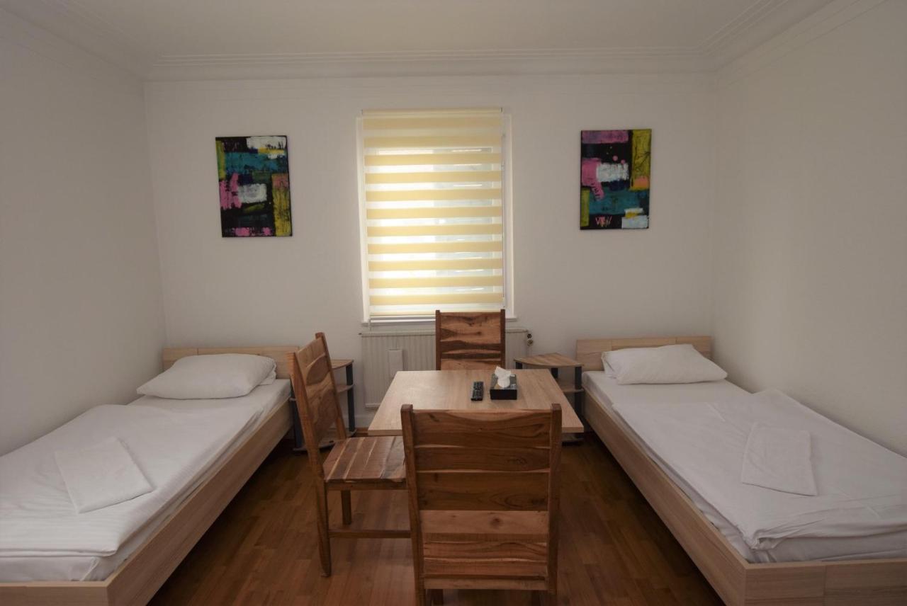 Nuertingen Zimmer Exterior foto