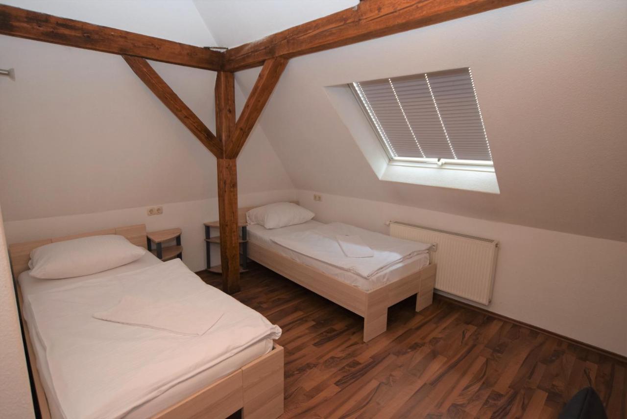 Nuertingen Zimmer Exterior foto