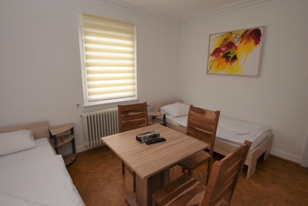 Nuertingen Zimmer Exterior foto