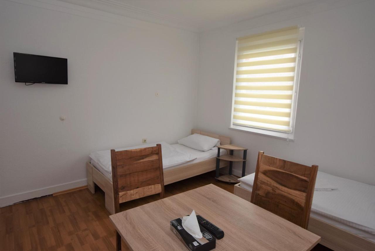 Nuertingen Zimmer Exterior foto